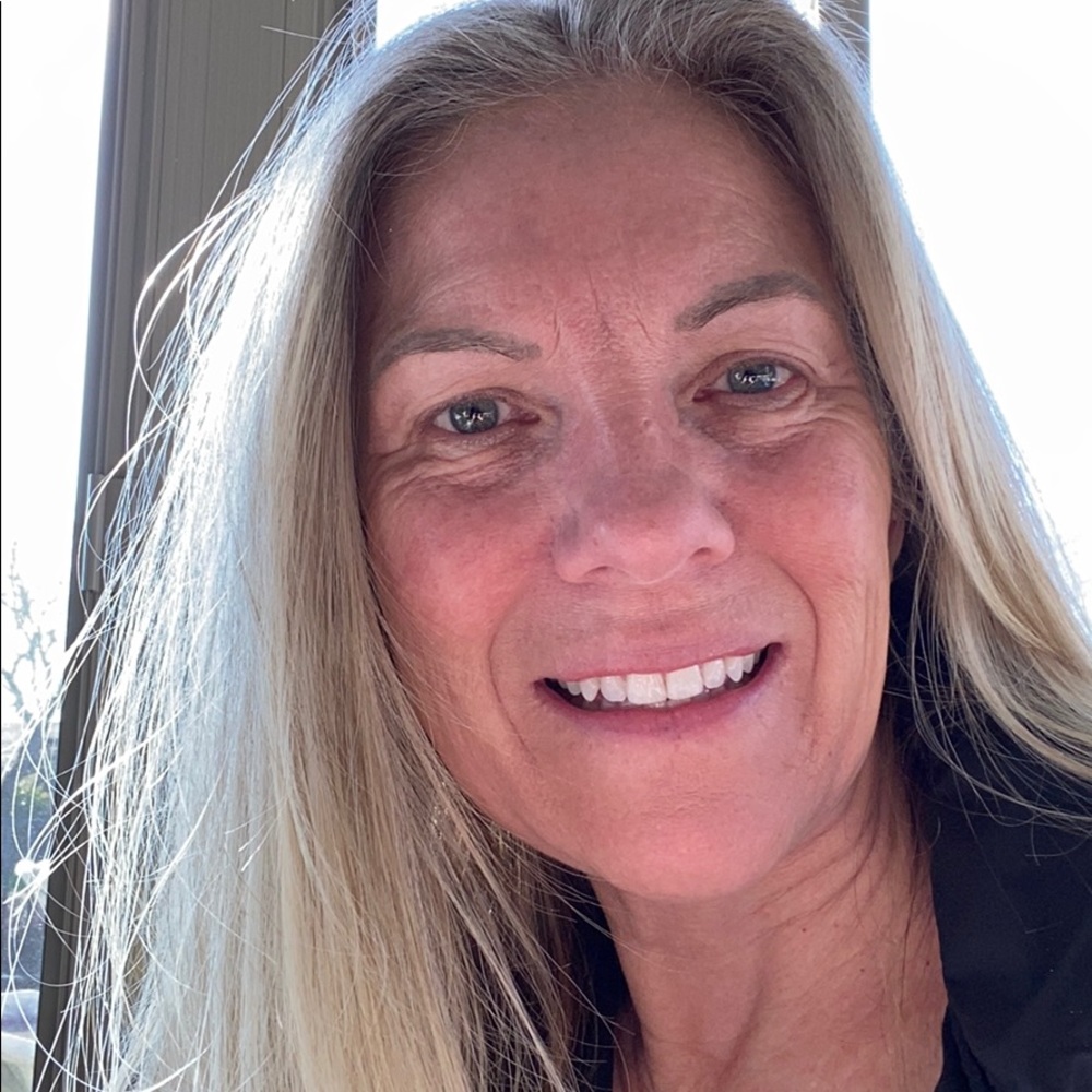 Meet your Posher, Denise